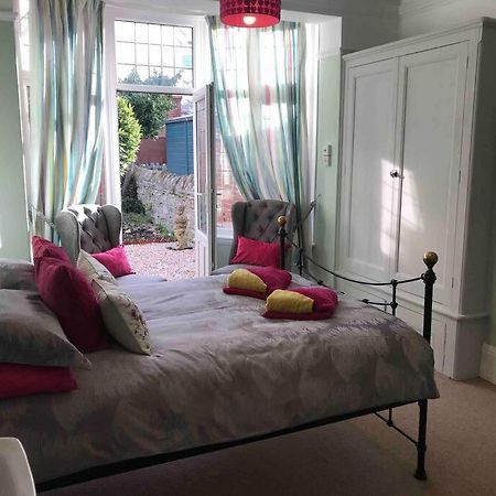 Brook Lodge Garden Flat Суонидж Екстериор снимка
