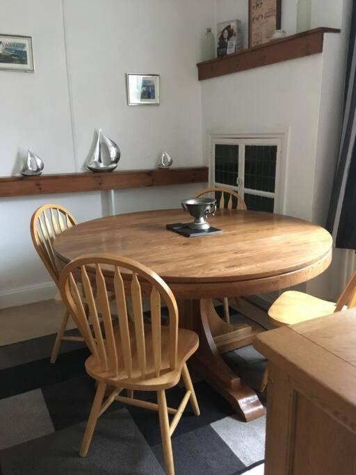 Brook Lodge Garden Flat Суонидж Екстериор снимка