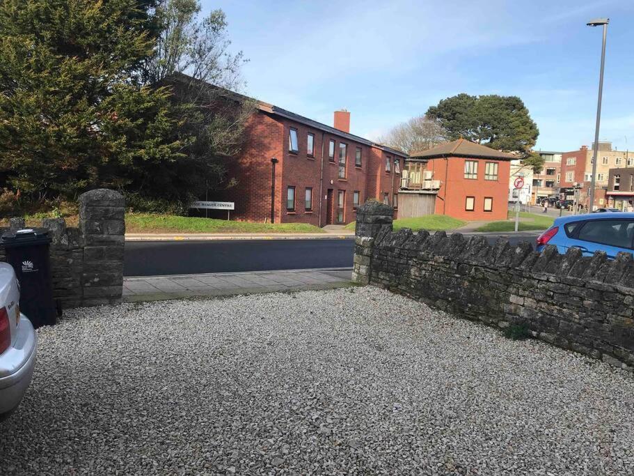 Brook Lodge Garden Flat Суонидж Екстериор снимка