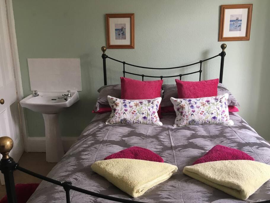 Brook Lodge Garden Flat Суонидж Екстериор снимка